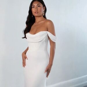 Martina Liana 1566 Bridal Size 6/Street Size 2 Brand New!!! Never Worn!!!